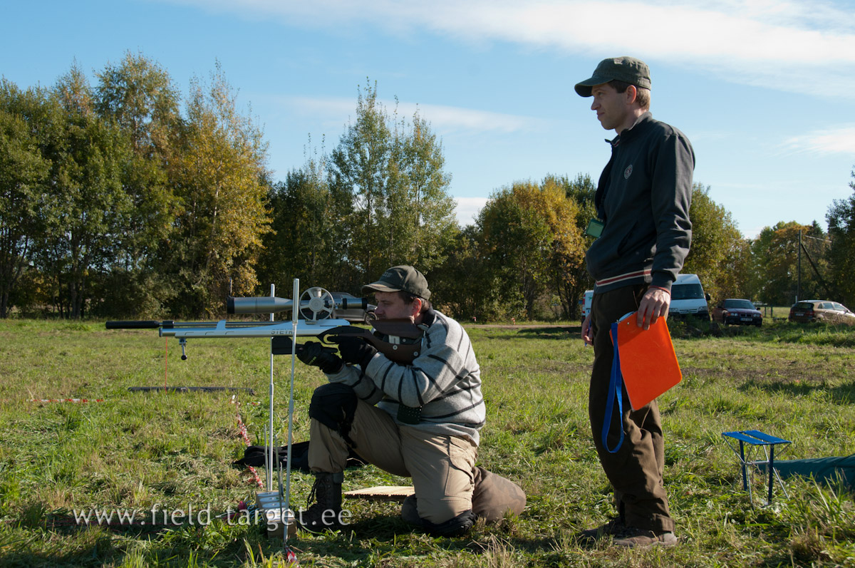 Sergejus Titarenko kneeling in Line 10